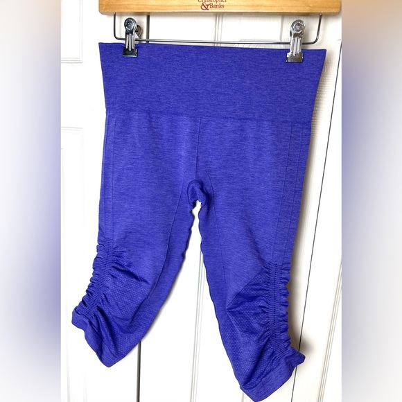 LULULEMON In The Flow Crop ll Heathered Iris Flower Purple Seamless Pants Capri - Picture 2 of 15
